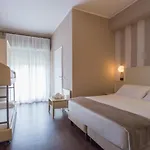 Park Serena ホテル