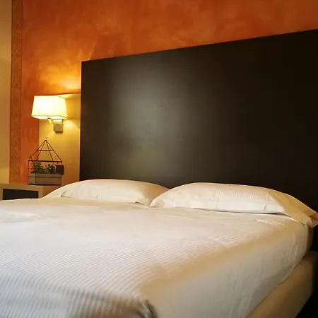 فندق Park Serena 3*