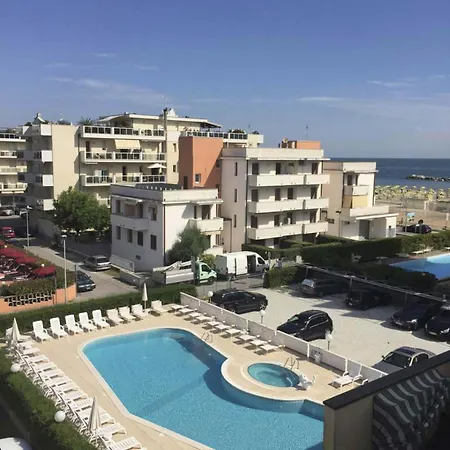 فندق Park Serena 3*