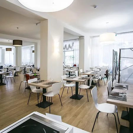 Hotel Park Serena 3*