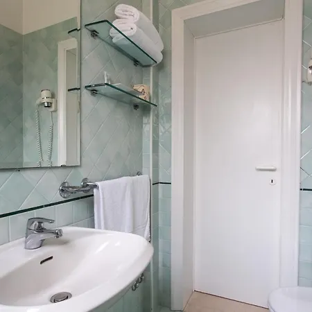 فندق Park Serena Viserbella di Rimini