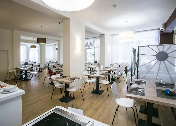 Ξενοδοχείο Park Serena 3*